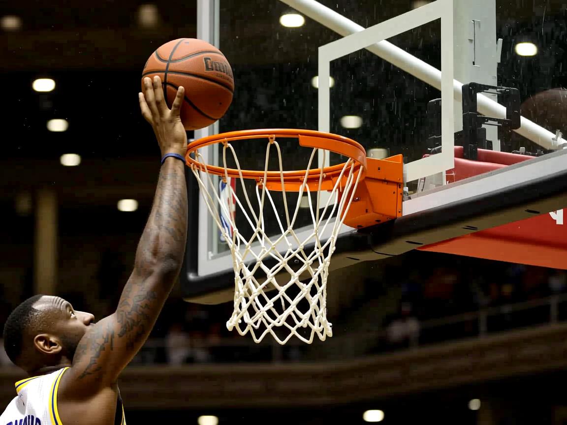 星空体育app-CBA联赛裁判判罚更加公正透明，cba裁判球赛  第2张